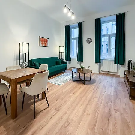 Brand New Renovated, City Centre, Quiet Street, Amazing Location Vienna Exterior photo