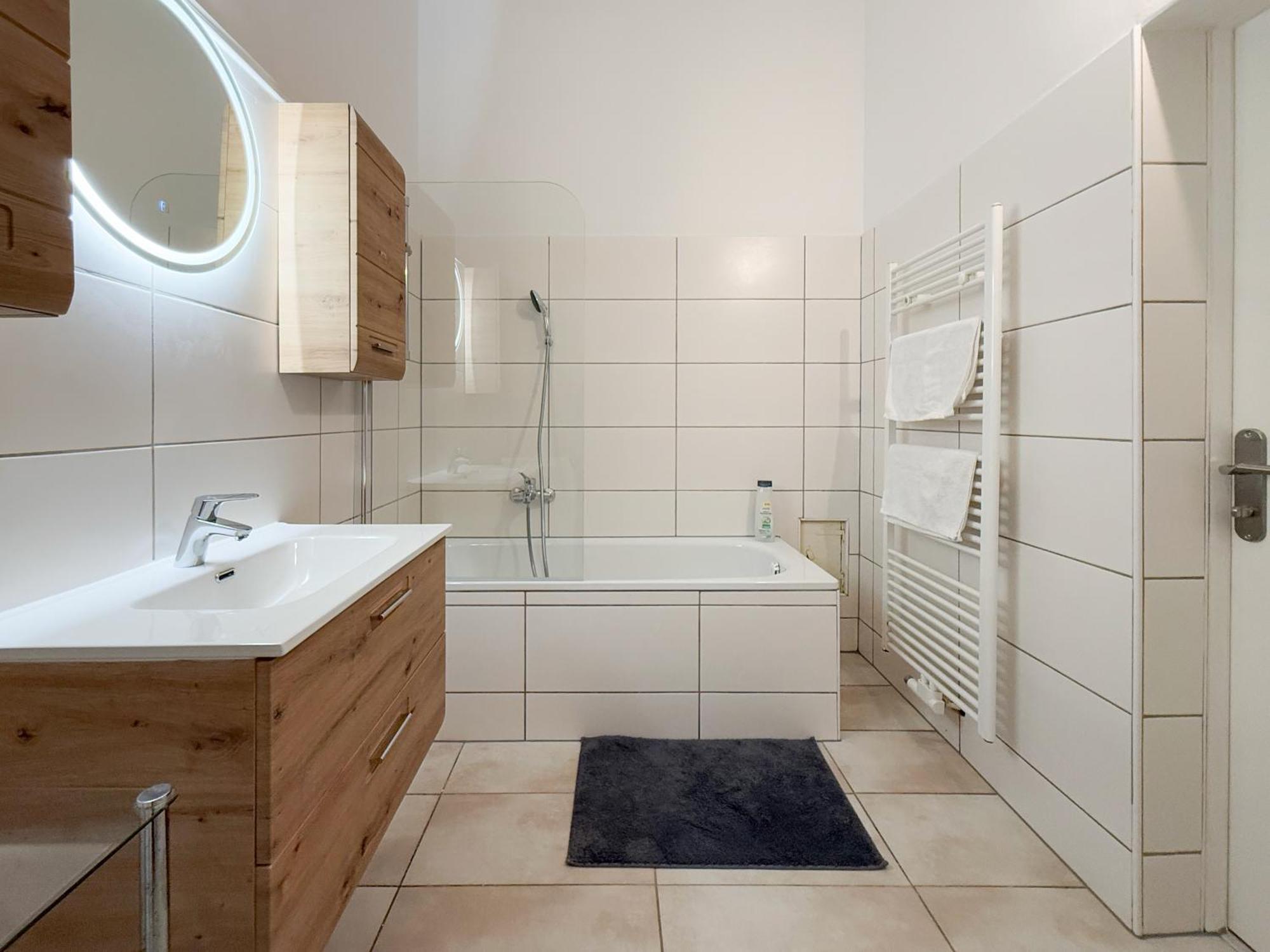 Brand New Renovated, Centre, Quiet Street, Amazing Location Apartment *